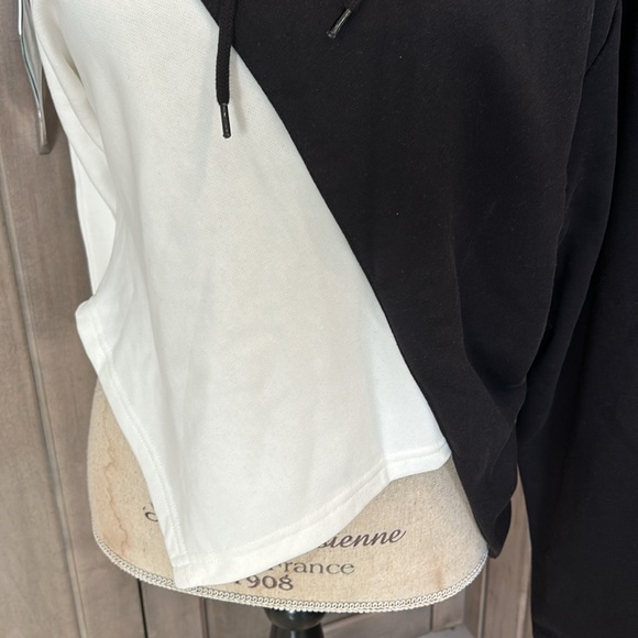 NWT Elan Brand Off-Shoulder Asymmetrical Hoodie - Picture 5 of 5